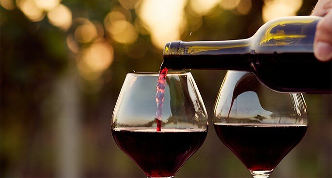10 Beneficios del vino tinto que probablemente no conocías